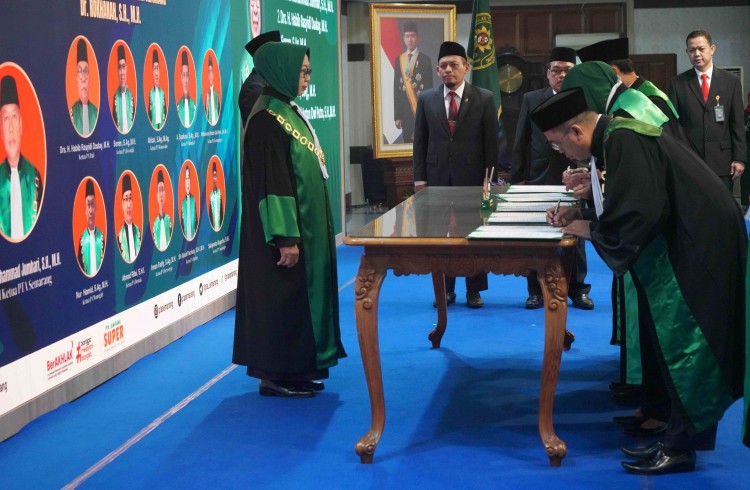(20/06/2025) Bertempat di Gedung Gradhika Bhakti Praja, Ketua Pengadilan Agama Demak Resmi Dilantik