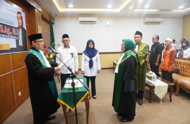 (23/06/2025) Sah! Farida Nur Aini, S.Ag., M.H. Resmi Dilantik sebagai Wakil Ketua Pengadilan Agama Demak